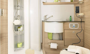 Compact Luxury, McRent Compact Luxury McRent