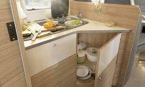 Compact Luxury, McRent Compact Luxury McRent