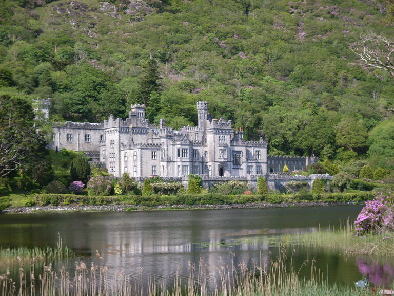 Brenda bij Kylemore Abbey