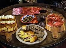 Food and Wine Walking Tour Food and Wine Walking Tour