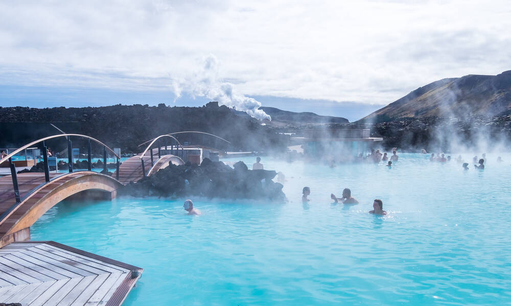 Thermale baden Blue Lagoon in IJsland Camperhuur IJsland