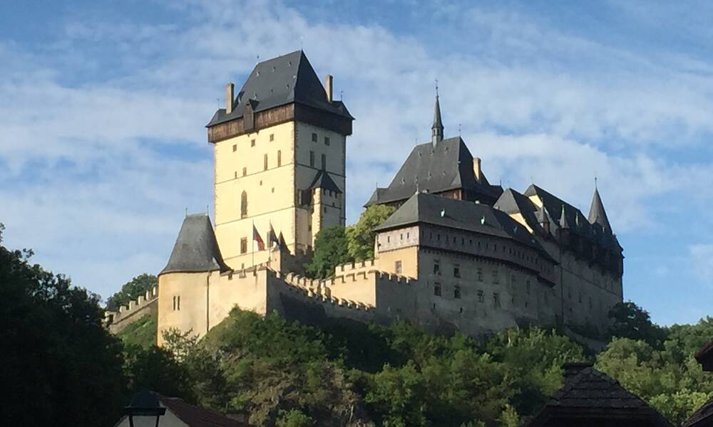 Camperhuur Tsjechië, Kasteel Karlstejn bij Praag Camperhuur Tsjechië
